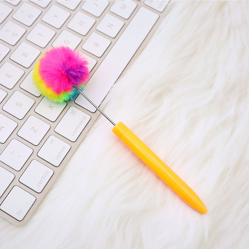 Wholesale New Style Fluffy Ball Beaded Pen Creative DIY Handmade Plastic Fluffy Ball Beaded Ballpoint Pen High Color Value Fluffy Pen Can be Wraped